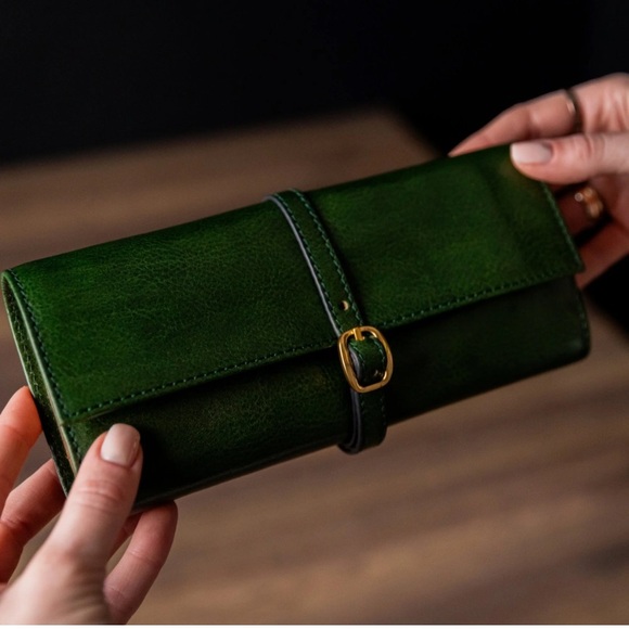 Time Resistance New Leather Green Jewelry Travel Case Madame Bovary Roll Bag - Picture 13 of 16